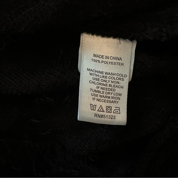 1.State black sweater size S - Picture 5 of 6